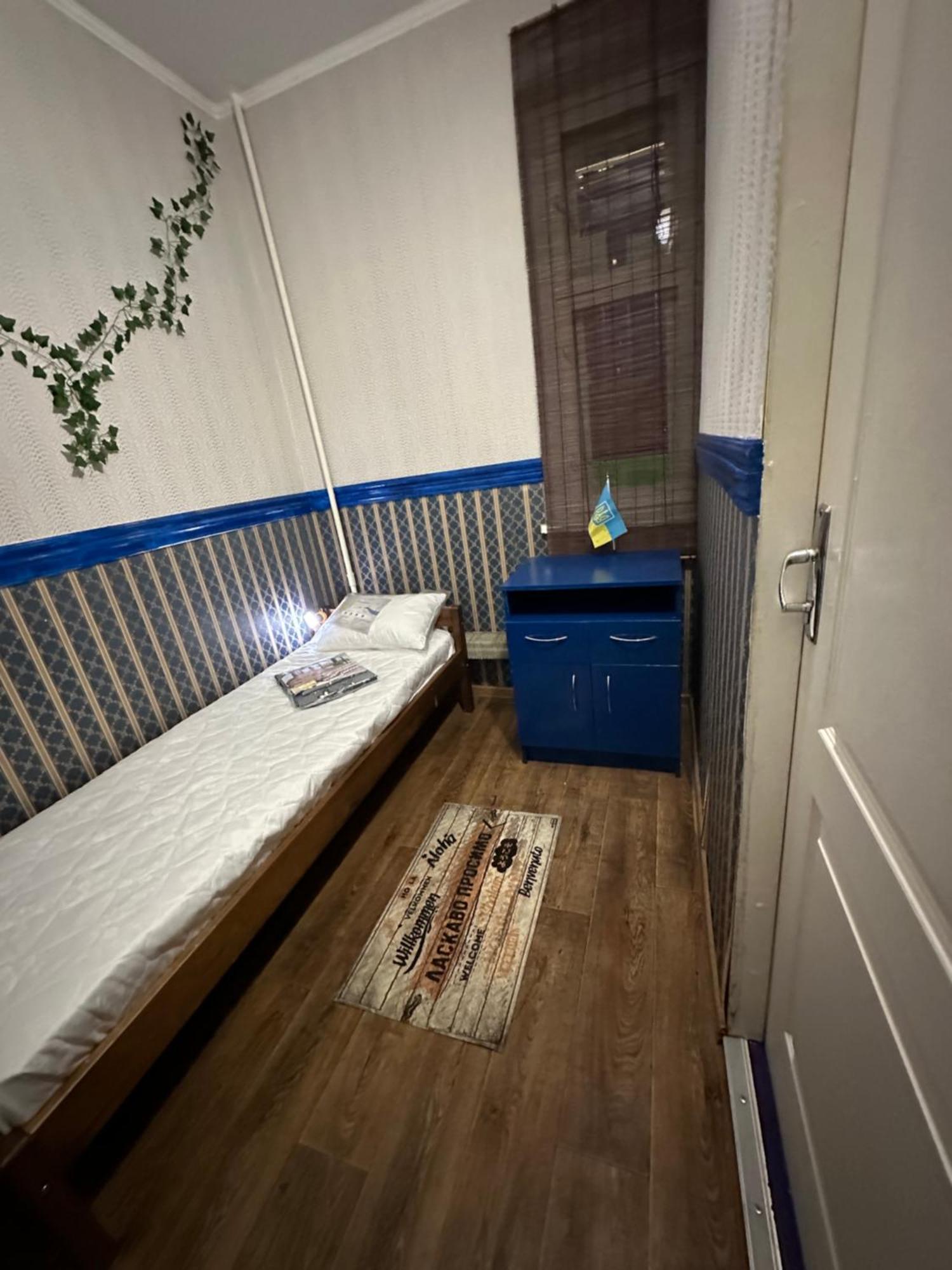 Ararat-Poznyaki Hostel Kiev Buitenkant foto