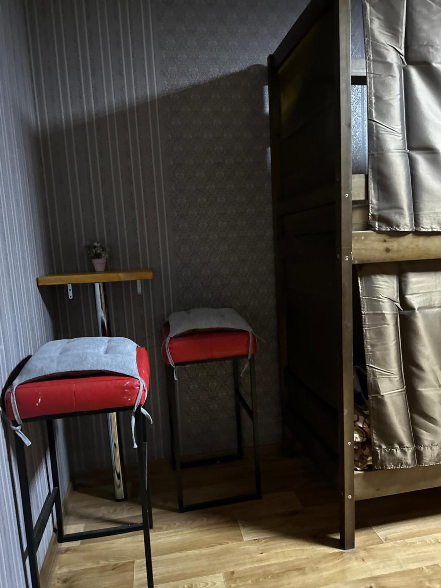 Ararat-Poznyaki Hostel Kiev Buitenkant foto