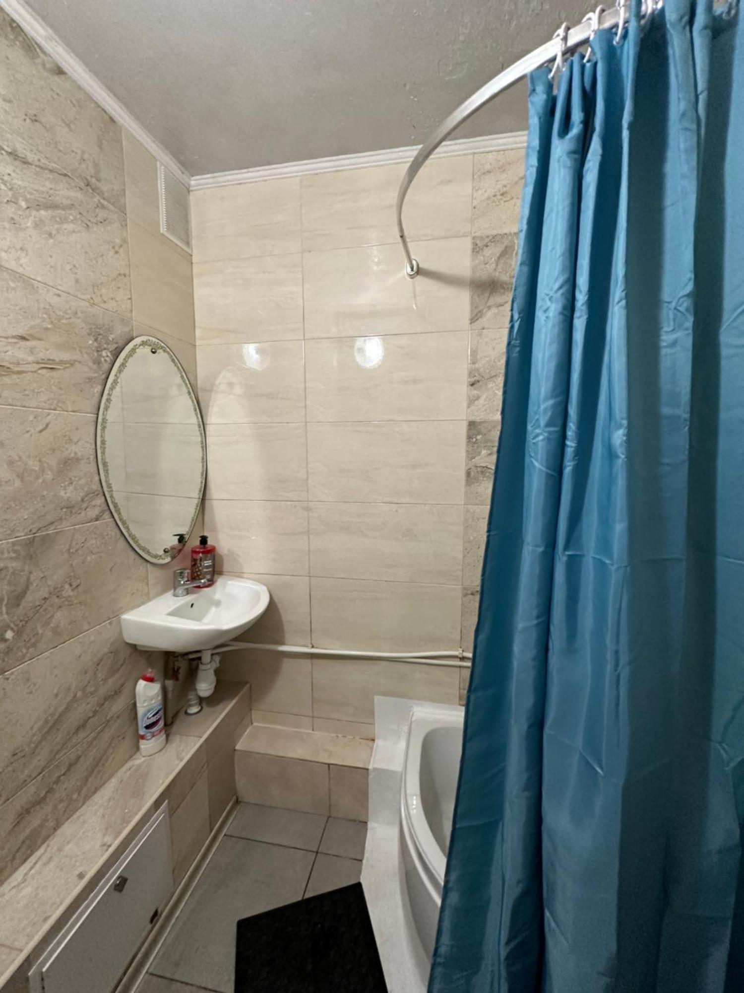 Ararat-Poznyaki Hostel Kiev Buitenkant foto