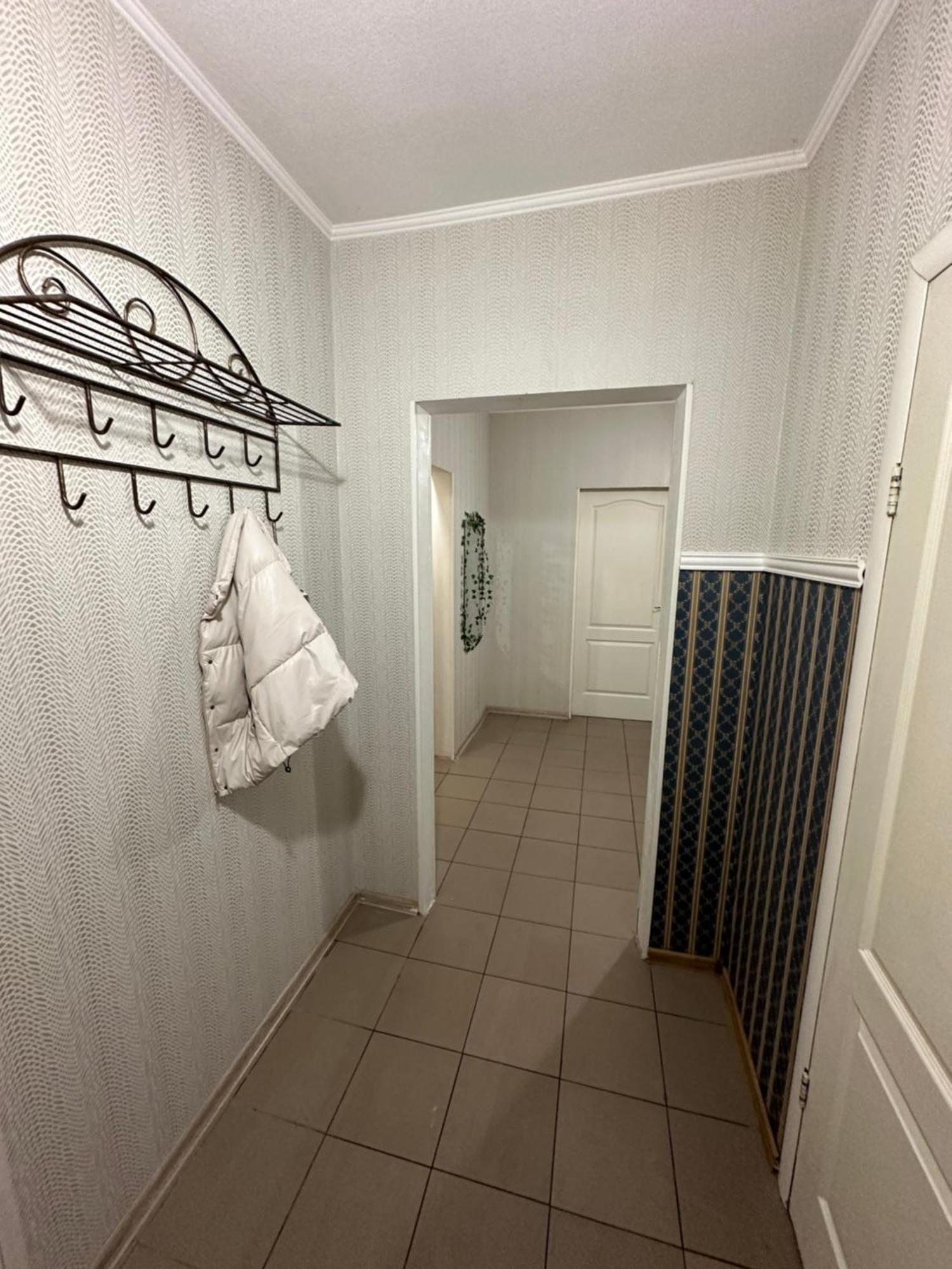 Ararat-Poznyaki Hostel Kiev Buitenkant foto